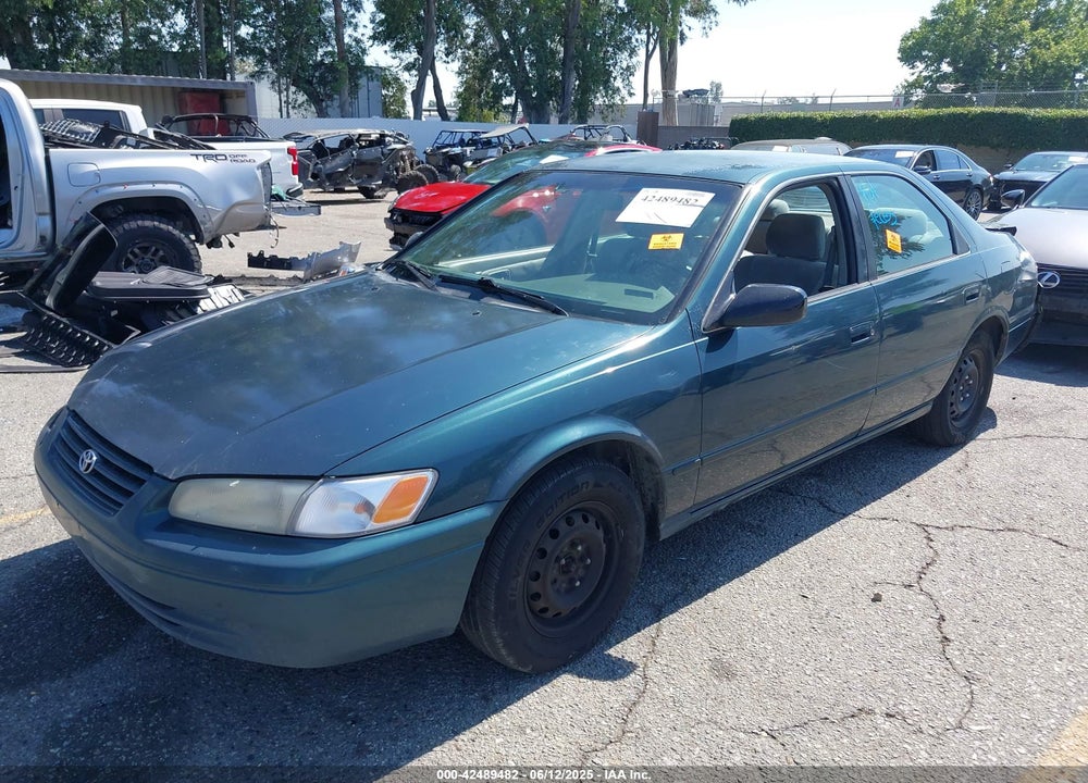1998 TOYOTA CAMRY LE VIN: JT2BG22K5W0105584