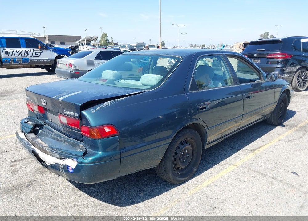 1998 TOYOTA CAMRY LE VIN: JT2BG22K5W0105584