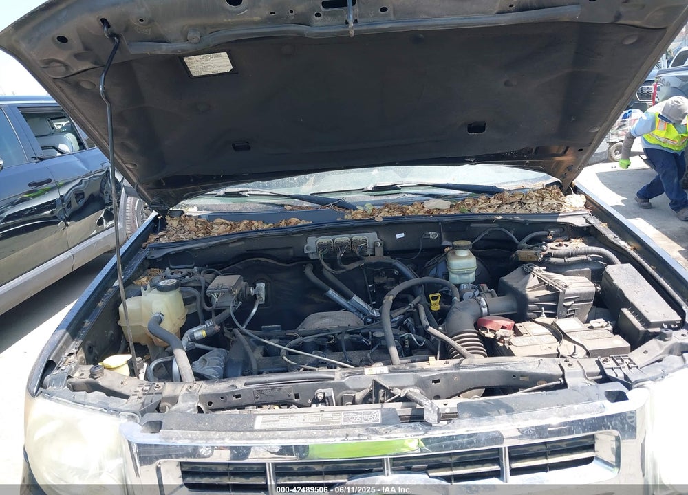 2008 FORD ESCAPE XLT VIN: 1FMCU03Z28KC14284