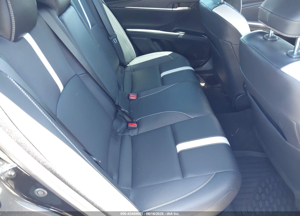 2025 TOYOTA CAMRY VIN: 4T1DAACK0SU074561