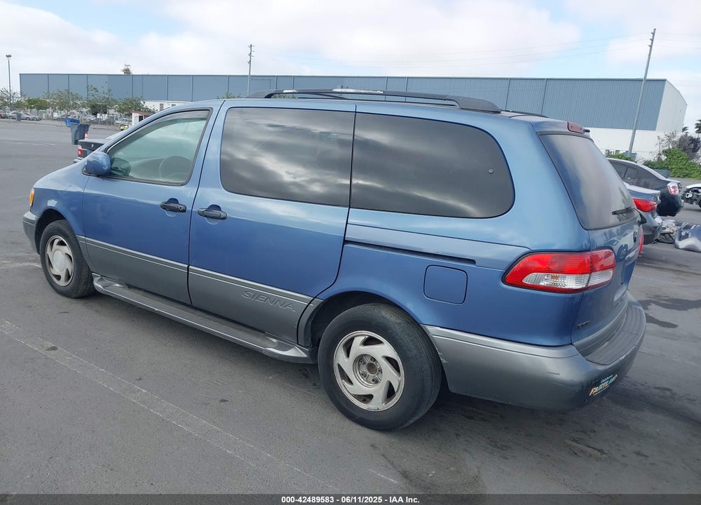 2001 TOYOTA SIENNA XLE VIN: 4T3ZF13C41U373962