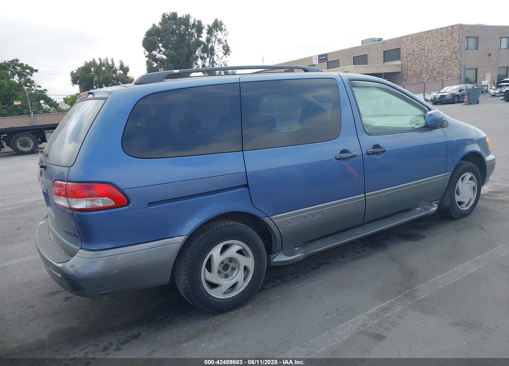 2001 TOYOTA SIENNA XLE VIN: 4T3ZF13C41U373962