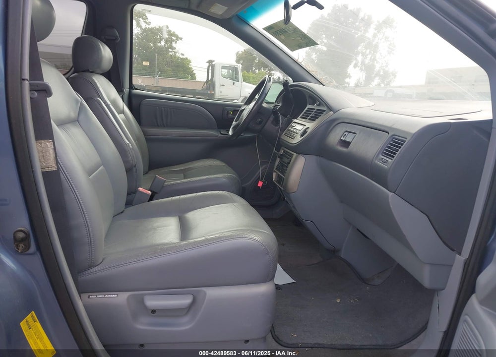 2001 TOYOTA SIENNA XLE VIN: 4T3ZF13C41U373962