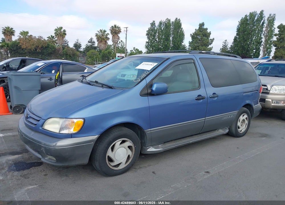 2001 TOYOTA SIENNA XLE VIN: 4T3ZF13C41U373962
