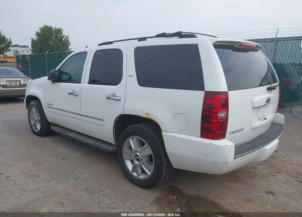 2010 CHEVROLET TAHOE VIN: 1GNUKCE03AR101284