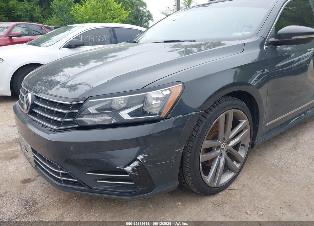 2017 VOLKSWAGEN PASSAT VIN: 1VWDT7A37HC000823