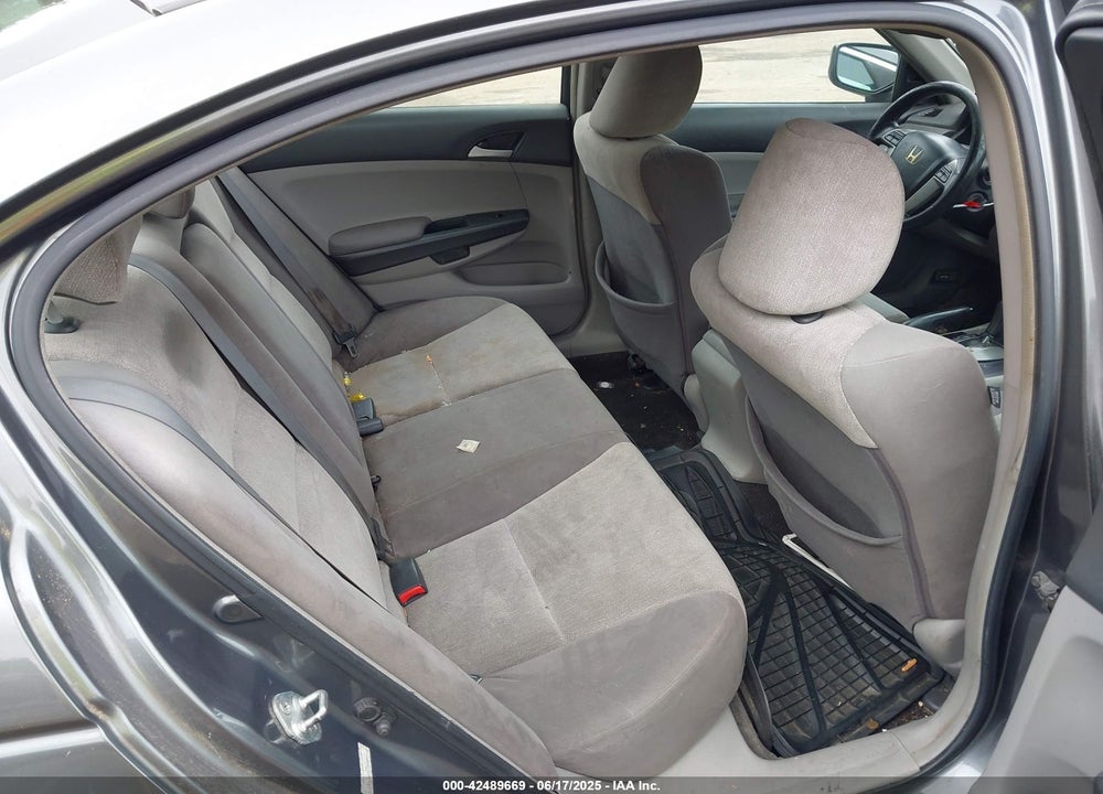 2009 HONDA ACCORD VIN: 1HGCP26499A051231