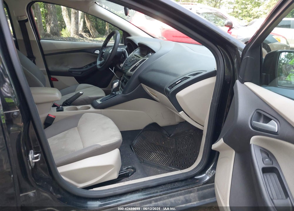 2014 FORD FOCUS SE VIN: 1FADP3K23EL284216