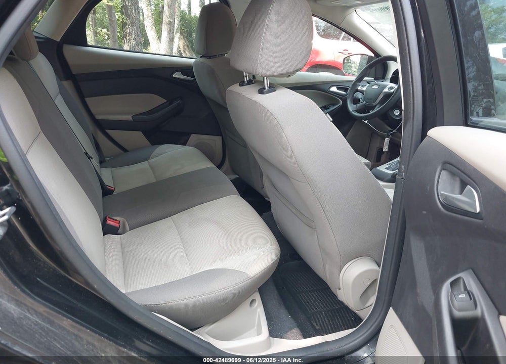 2014 FORD FOCUS SE VIN: 1FADP3K23EL284216