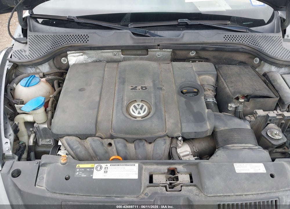 2013 VOLKSWAGEN BEETLE VIN: 3VW5X7ATXDM813283