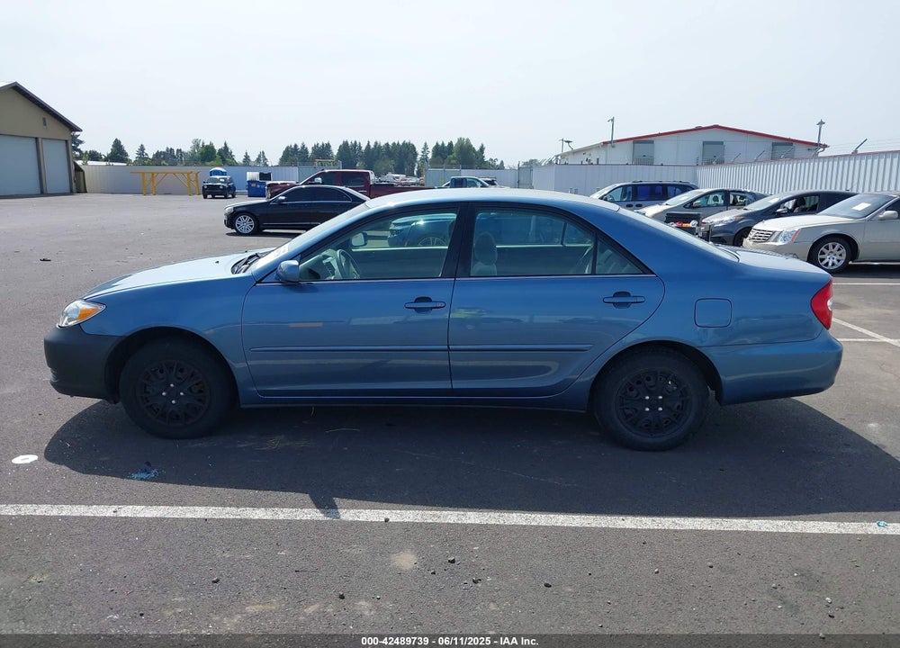 2004 TOYOTA CAMRY VIN: JTDBE32K040288389