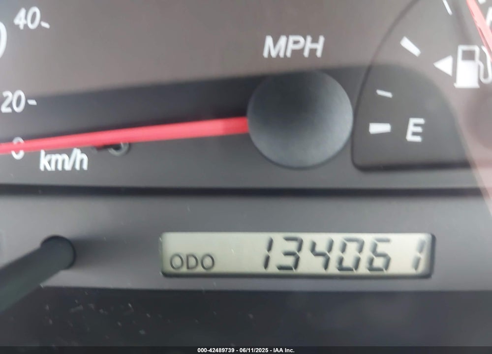 2004 TOYOTA CAMRY VIN: JTDBE32K040288389