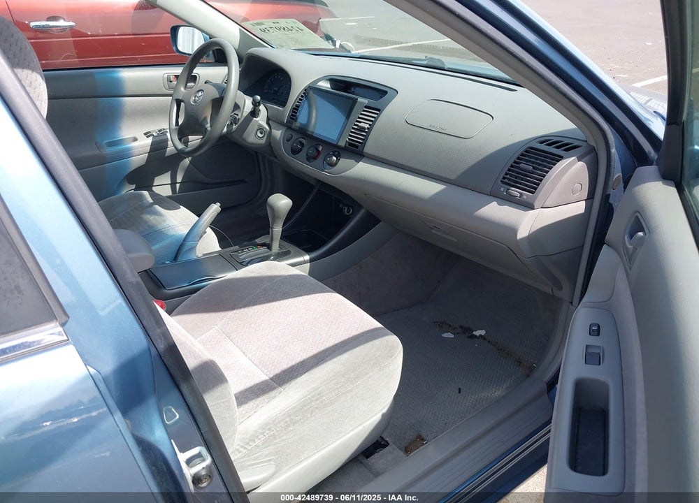 2004 TOYOTA CAMRY VIN: JTDBE32K040288389