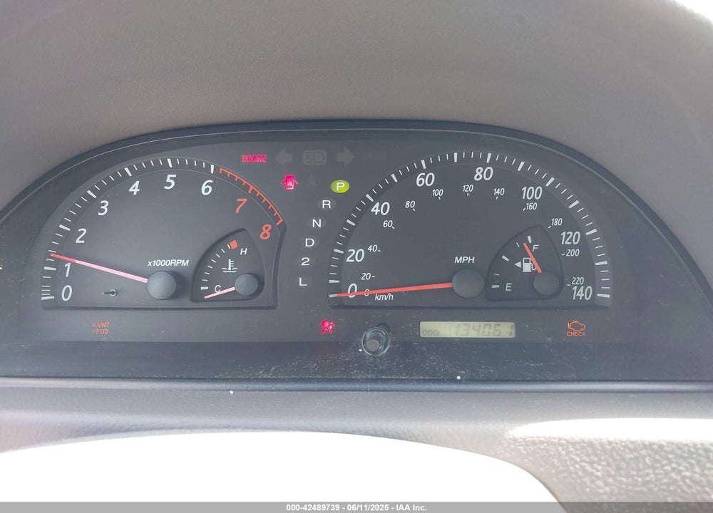 2004 TOYOTA CAMRY VIN: JTDBE32K040288389
