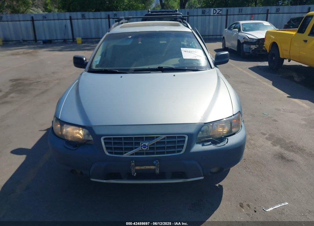 2002 VOLVO V70 XC VIN: YV1SZ58D221072232