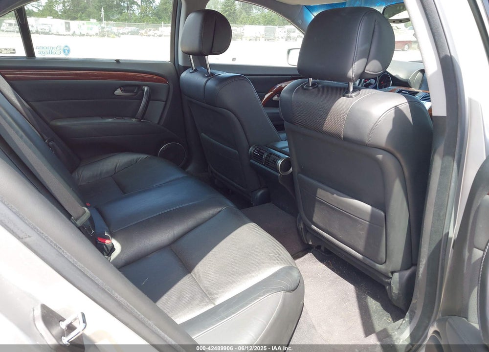 2005 ACURA RL 3.5 VIN: JH4KB16265C000512