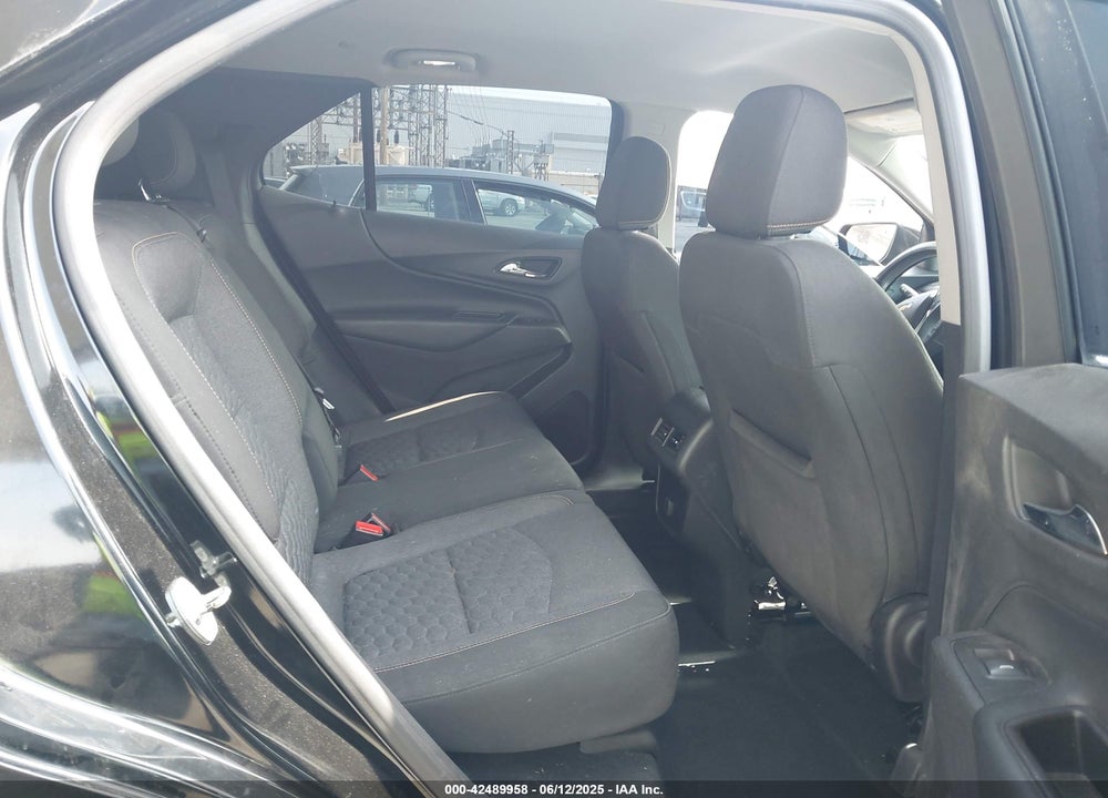 2018 CHEVROLET EQUINOX VIN: 2GNAXJEV5J6194180