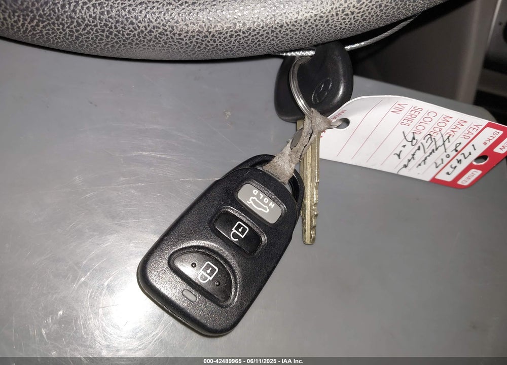 2017 HYUNDAI ELANTRA VIN: 5NPD84LFXHH146941