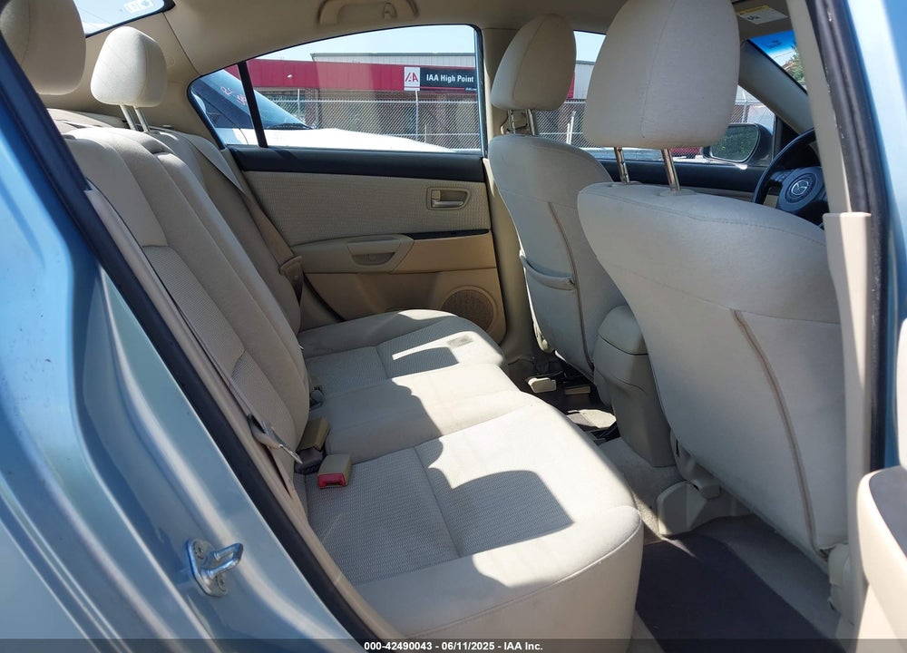 2007 MAZDA 3 I VIN: JM1BK32F671644435