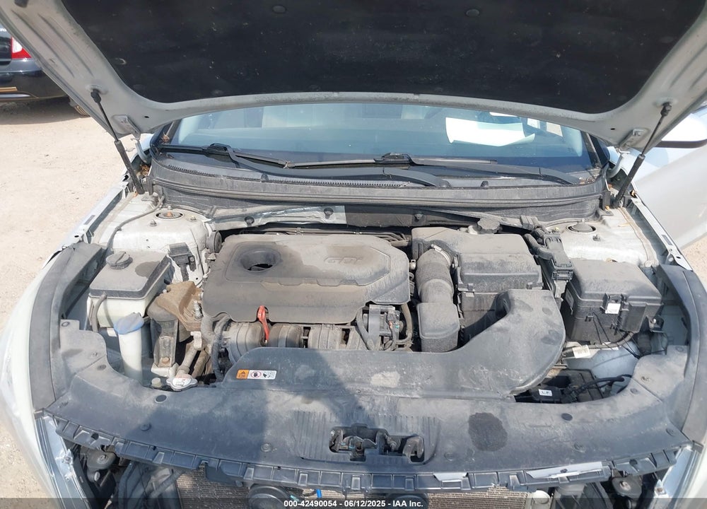 2015 HYUNDAI SONATA SE VIN: 5NPE24AF8FH134602