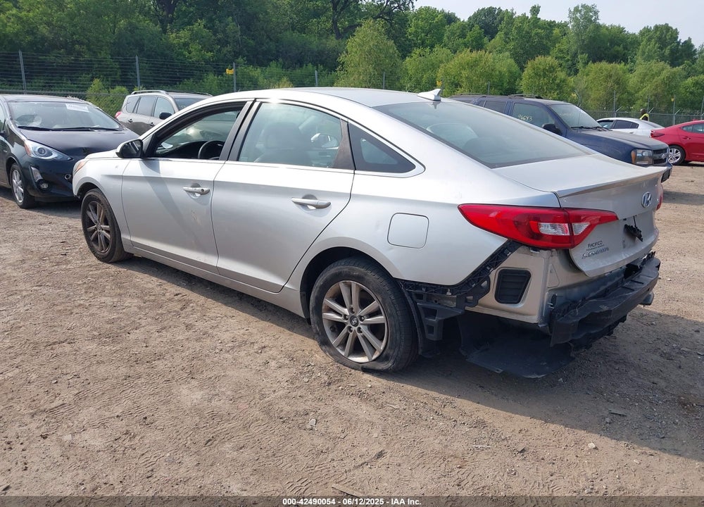 2015 HYUNDAI SONATA SE VIN: 5NPE24AF8FH134602