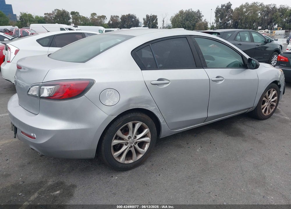 2011 MAZDA 3 S SPORT VIN: JM1BL1U60B1366526