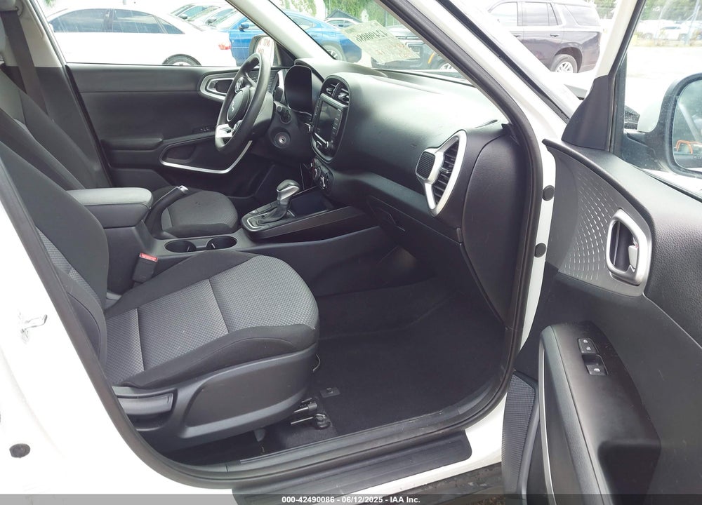 2024 KIA SOUL VIN: KNDJ23AUXR7905710