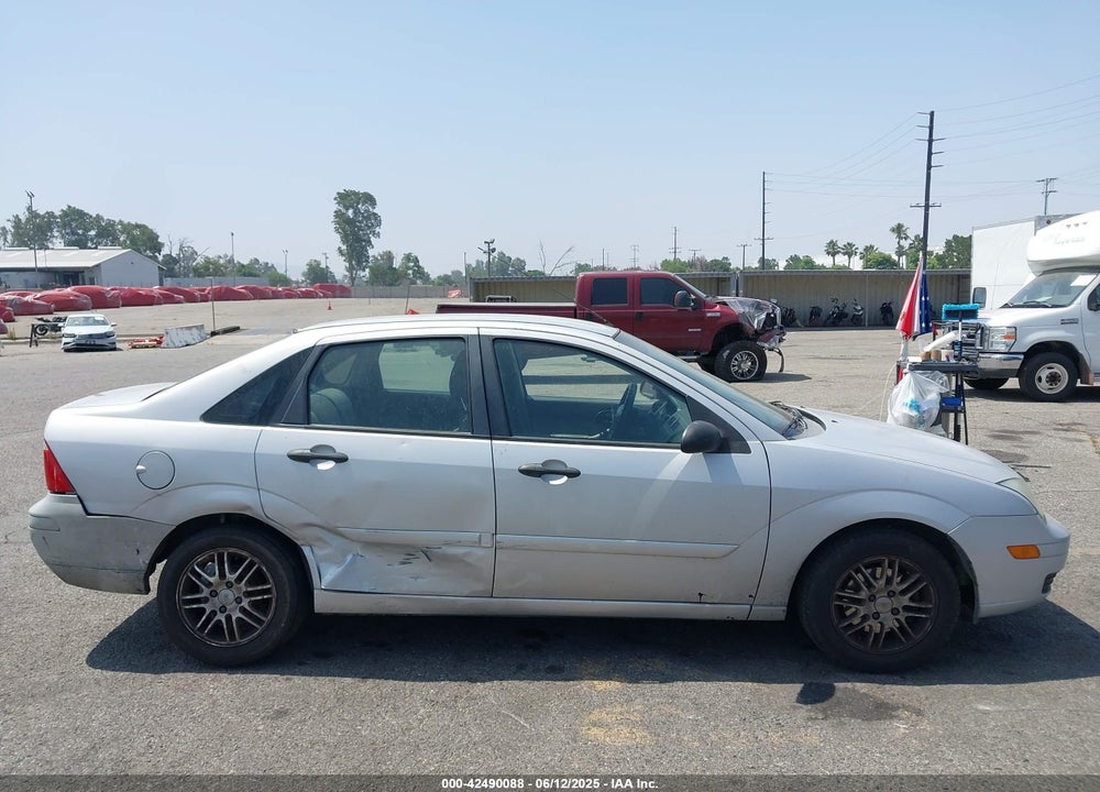 2007 FORD FOCUS VIN: 1FAFP34N37W322481