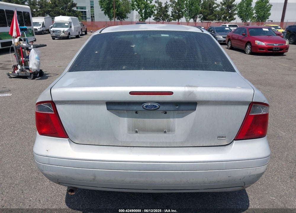 2007 FORD FOCUS VIN: 1FAFP34N37W322481