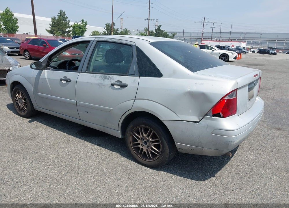 2007 FORD FOCUS VIN: 1FAFP34N37W322481