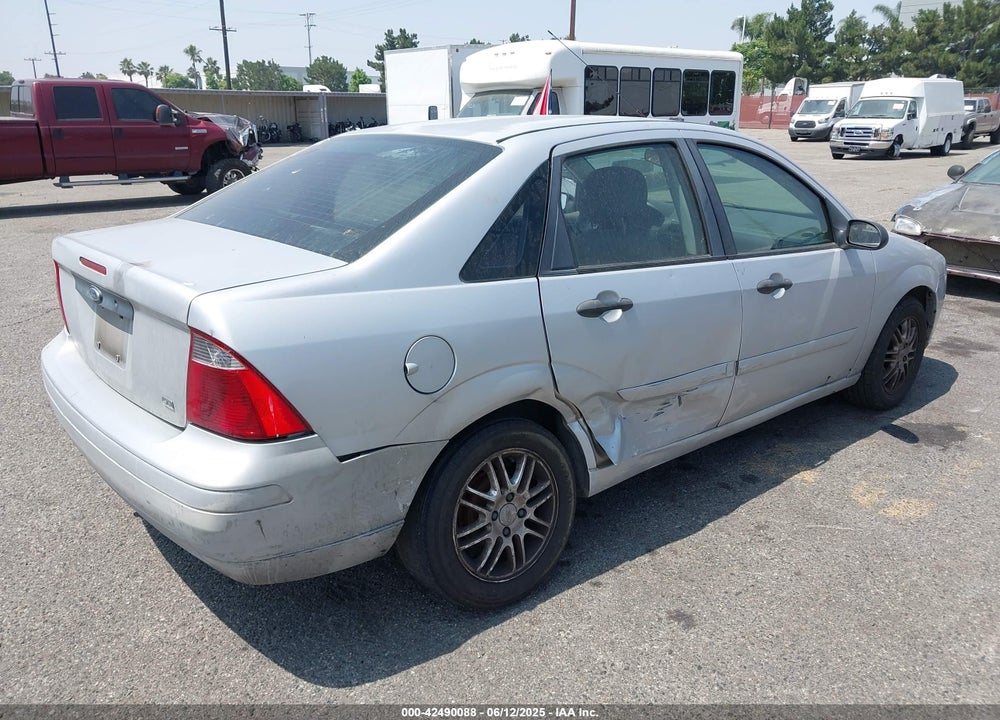 2007 FORD FOCUS VIN: 1FAFP34N37W322481