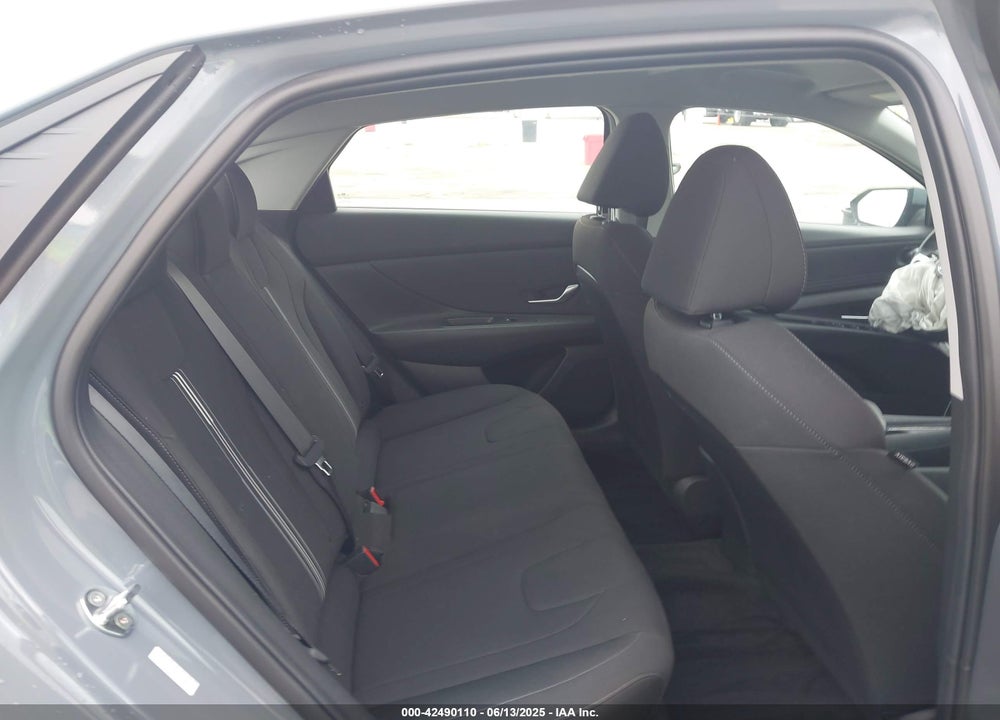 2023 HYUNDAI ELANTRA VIN: KMHLS4AG4PU437055