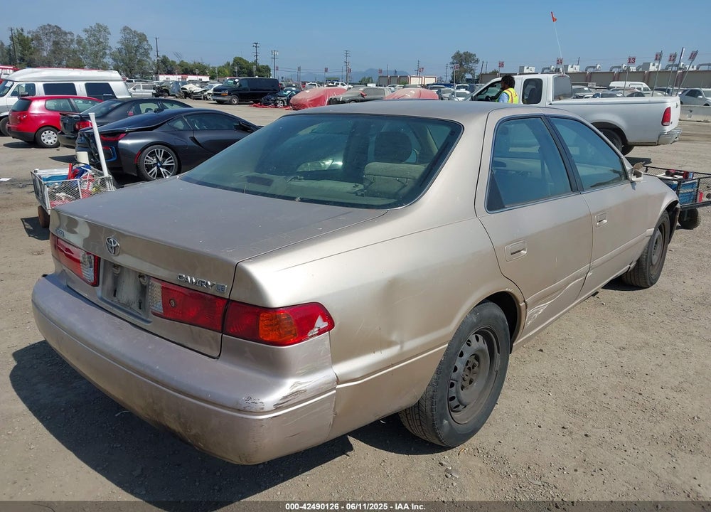 2000 TOYOTA CAMRY LE VIN: JT2BG22K0Y0454073
