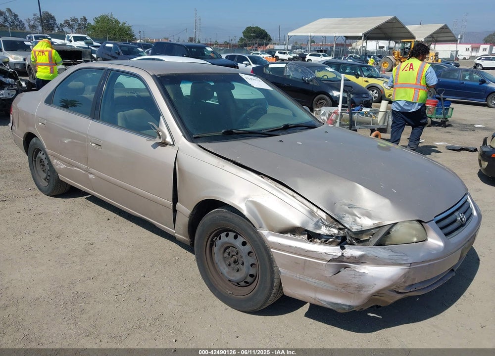 2000 TOYOTA CAMRY LE VIN: JT2BG22K0Y0454073