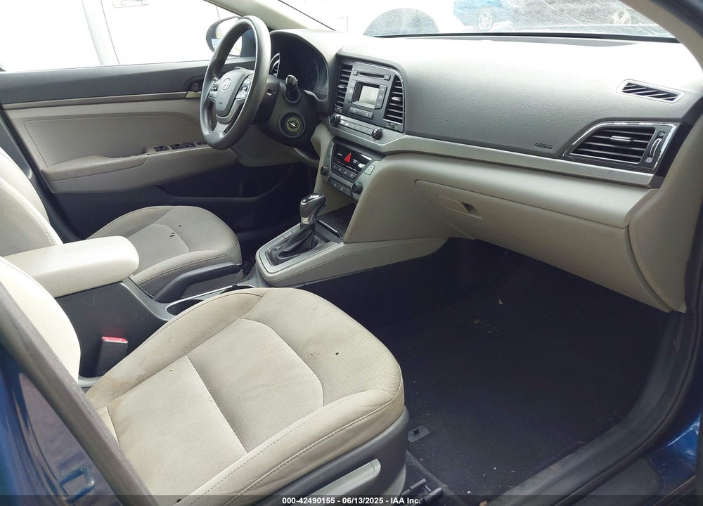 2017 HYUNDAI ELANTRA SE VIN: 5NPD74LF6HH141948