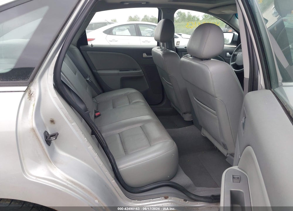 2005 FORD FIVE HUNDRED SEL VIN: 1FAFP24145G148659