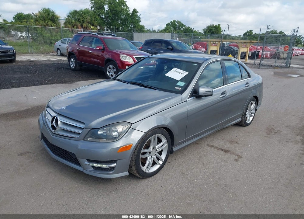 2013 MERCEDES-BENZ C 250 LUXURY/SPORT VIN: WDDGF4HB5DR281603