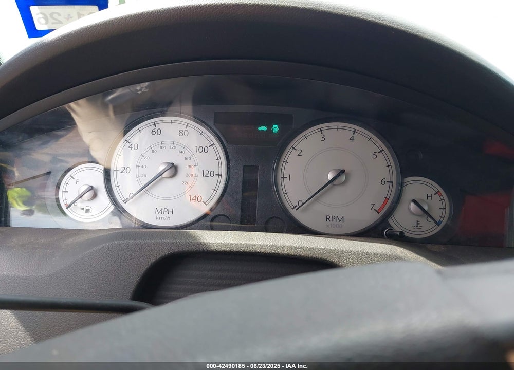 2005 CHRYSLER 300 VIN: 2C3JA43R15H539351