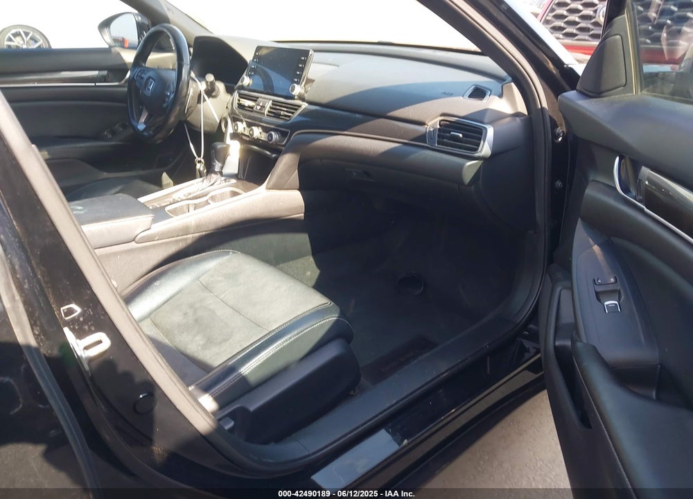 2018 HONDA ACCORD SPORT VIN: 1HGCV1F33JA119972
