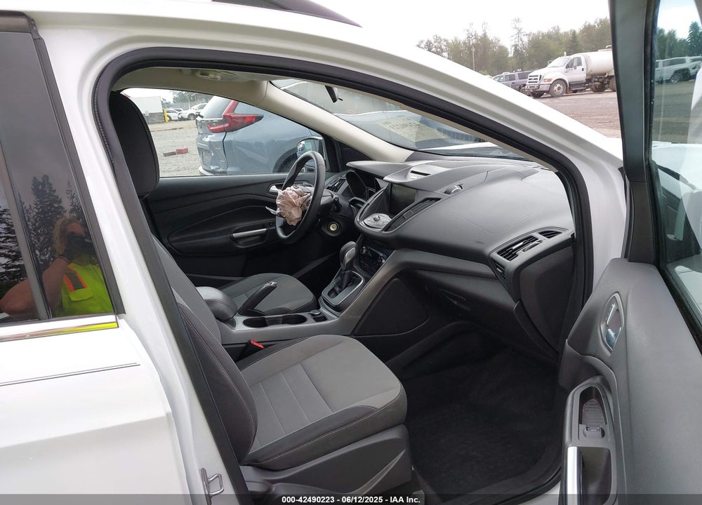 2014 FORD ESCAPE VIN: 1FMCU0GX7EUB84627