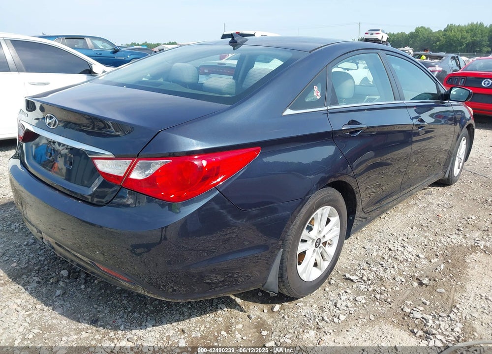 2013 HYUNDAI SONATA VIN: 5NPEB4AC6DH561456