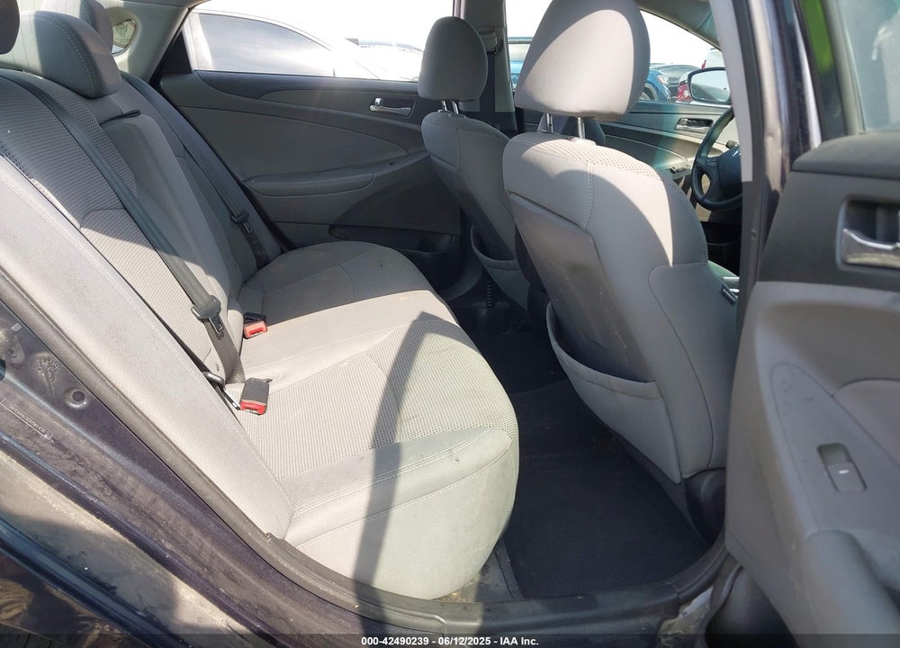 2013 HYUNDAI SONATA VIN: 5NPEB4AC6DH561456