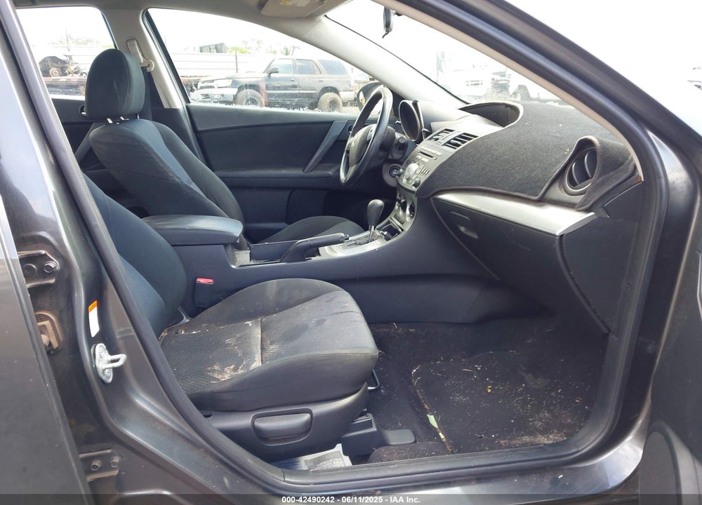 2010 MAZDA 3 I TOURING VIN: JM1BL1SF3A1141082