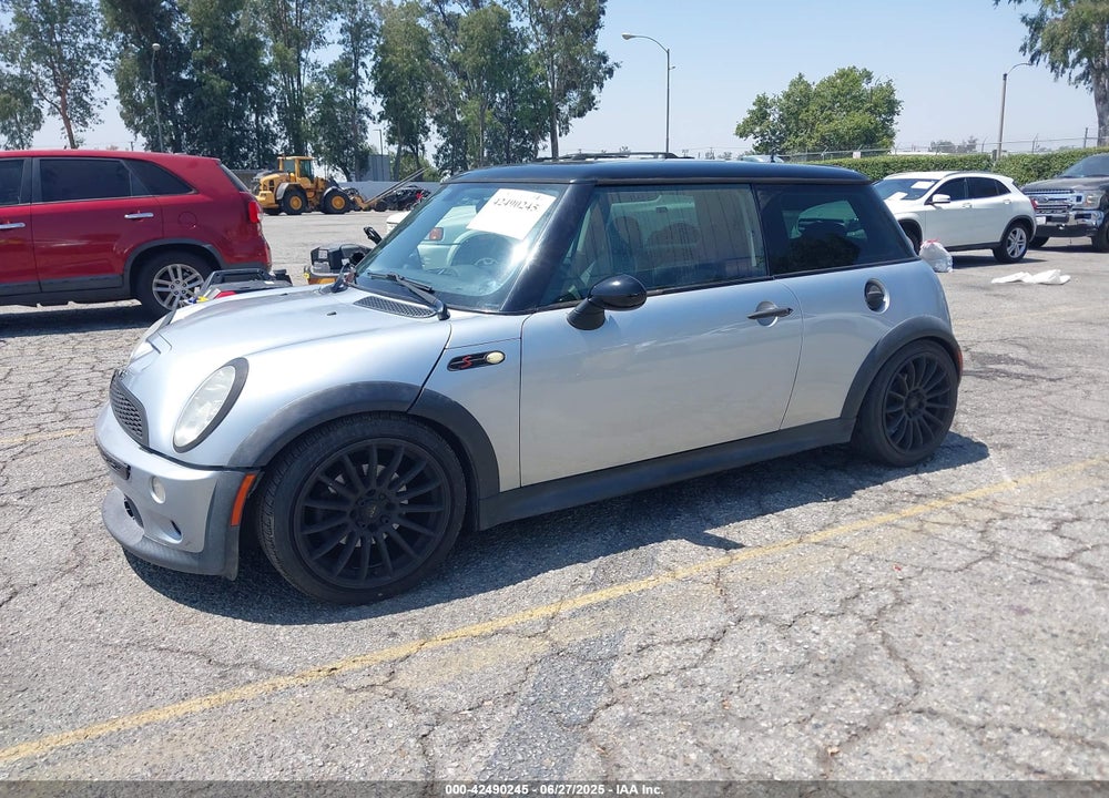 2004 MINI COOPER S VIN: WMWRE33484TD88754