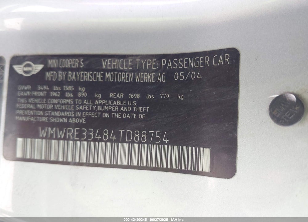 2004 MINI COOPER S VIN: WMWRE33484TD88754