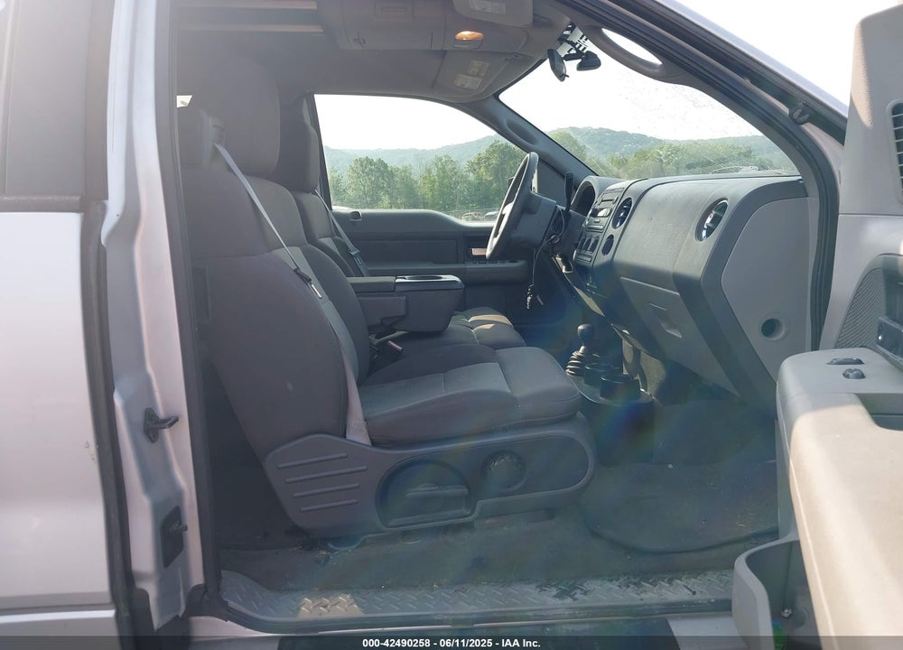 2004 FORD F-150 STX/XL/XLT VIN: 1FTRX14W84NB64760