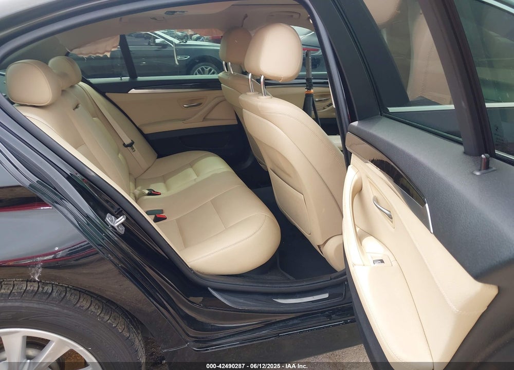 2016 BMW 528 VIN: WBA5A5C55GG351220