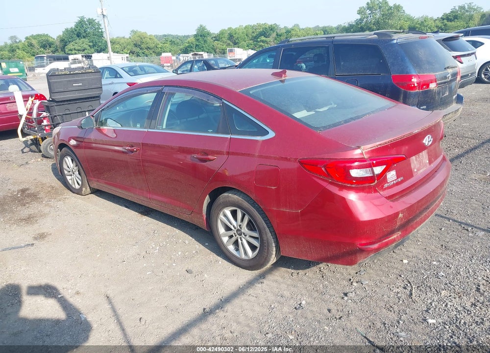 2015 HYUNDAI SONATA VIN: 5NPE24AF1FH062187