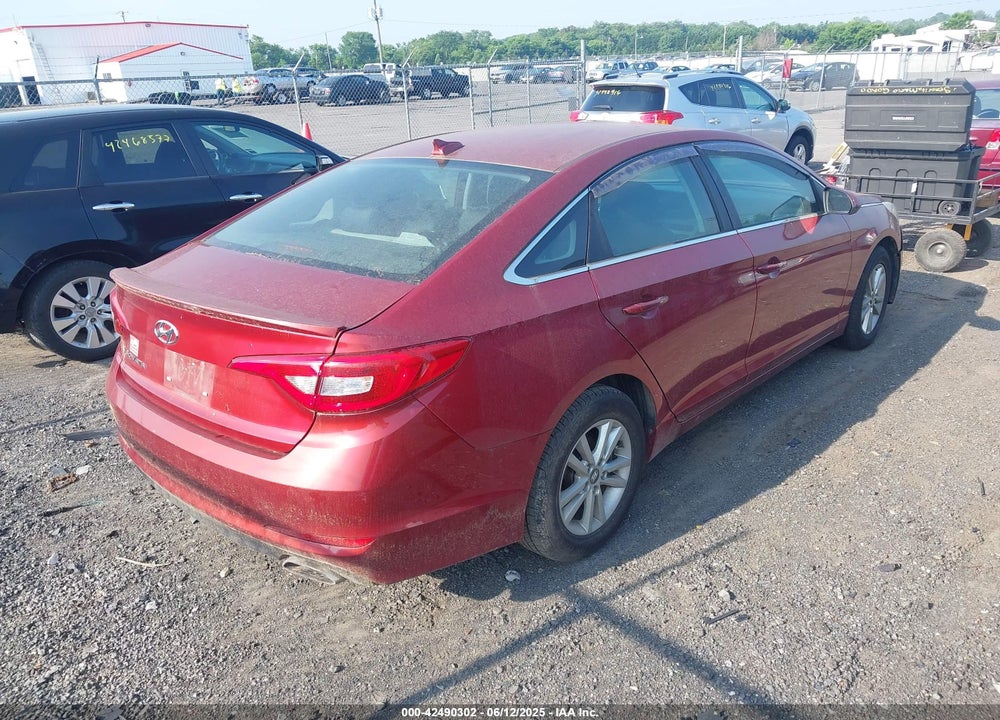 2015 HYUNDAI SONATA VIN: 5NPE24AF1FH062187