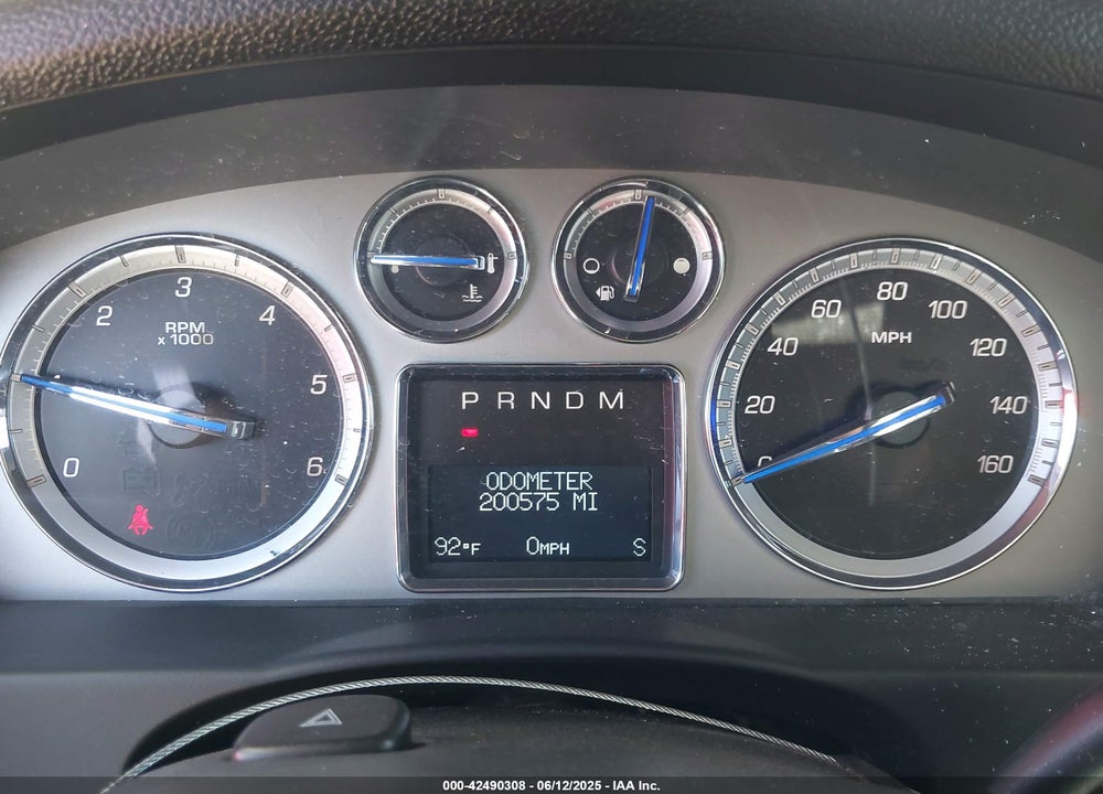 2011 CADILLAC ESCALADE VIN: 1GYS3CEF7BR126203